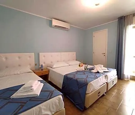 Mirella 3*
